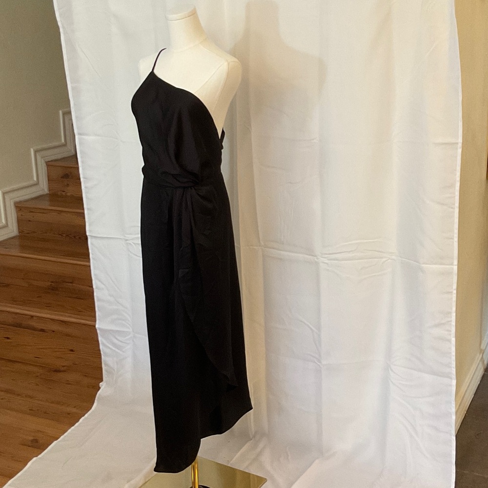 Chic One-Shoulder Black Dress